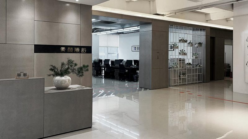 以下是一些在上海市场上口碑较好的装修队，供业主参考：